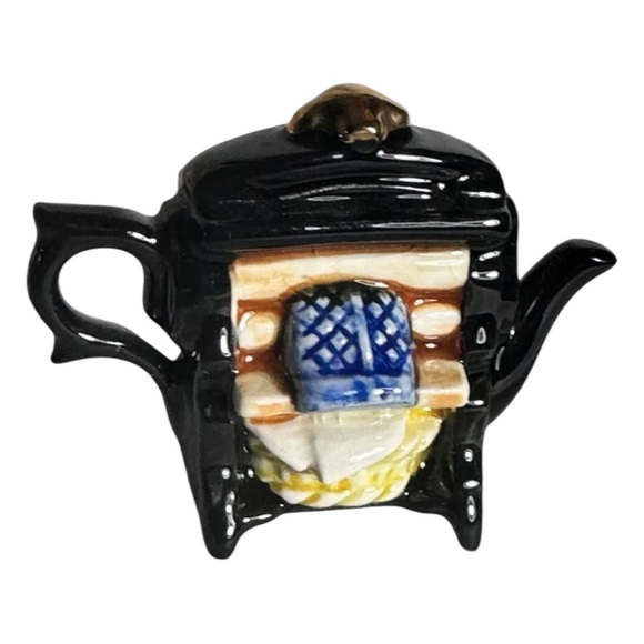 Bundle of 4 Tiny Cardew Teapots - Picture 2 of 15